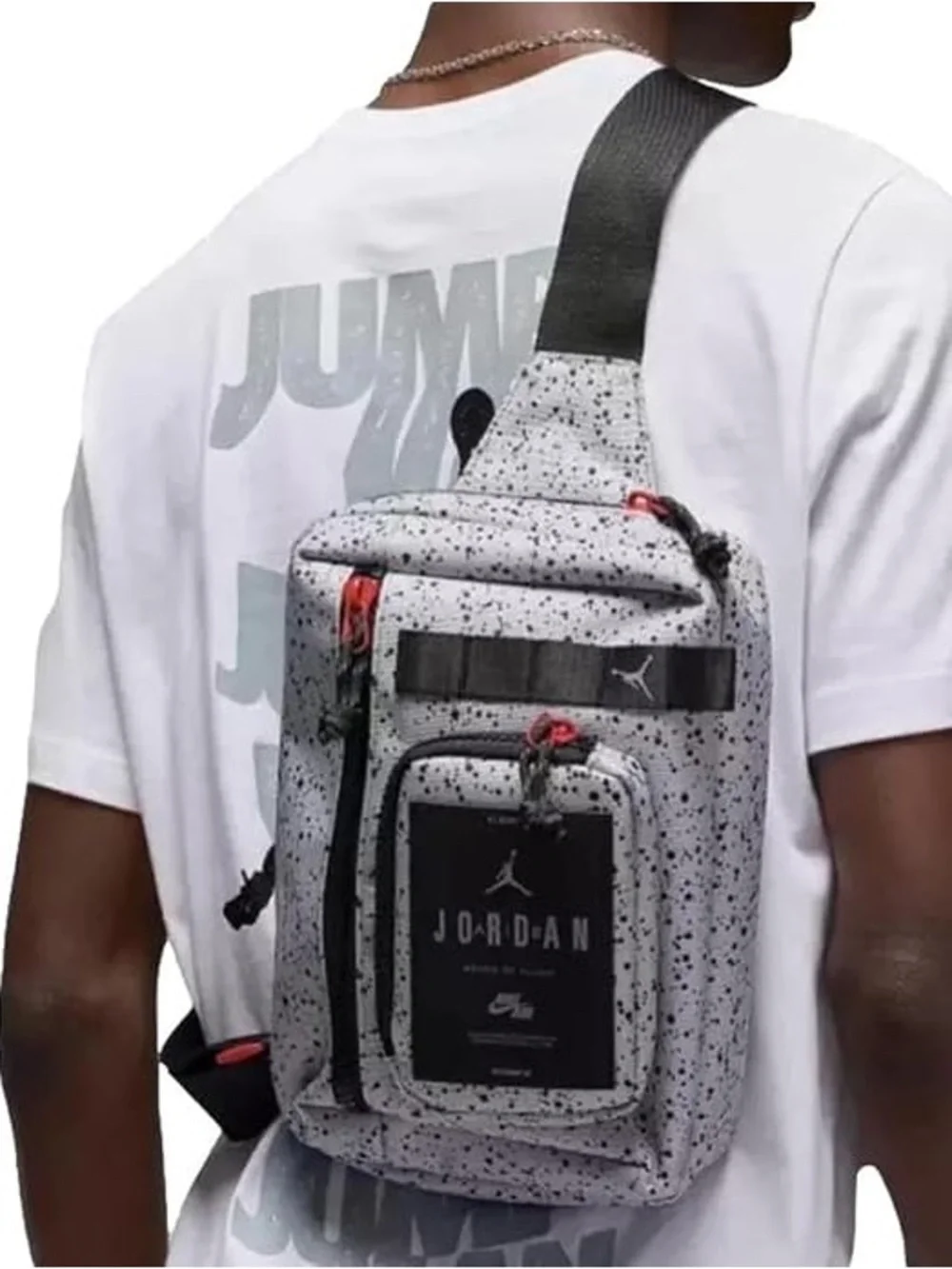 JORDAN AIR HESI CROSSBODY SLING BAG…LIKE NEW!!! 11”H x 8.25”L x 2.25”D STRAP 52”